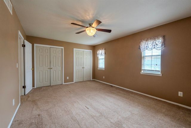 1621 Pin Oak Ct, Rose Hill, KS 67133