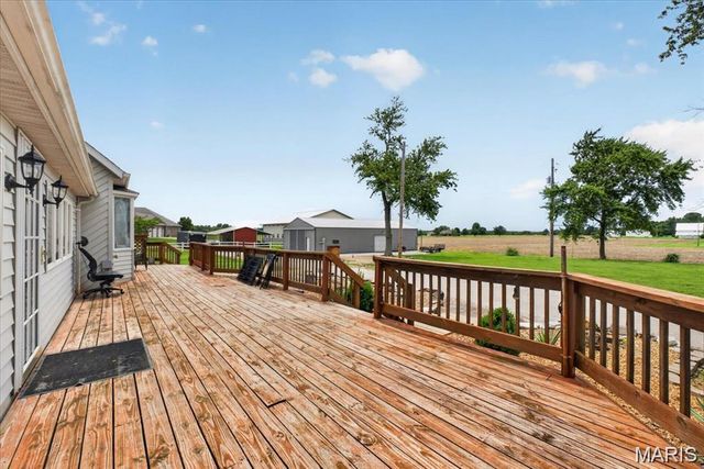 8660 Huch Lane, Columbia, IL 62236