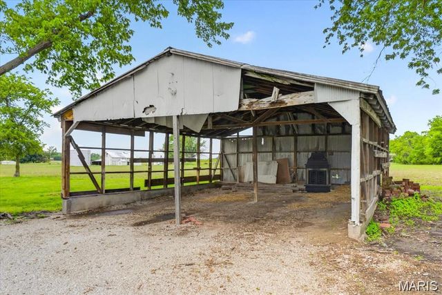 8660 Huch Lane, Columbia, IL 62236