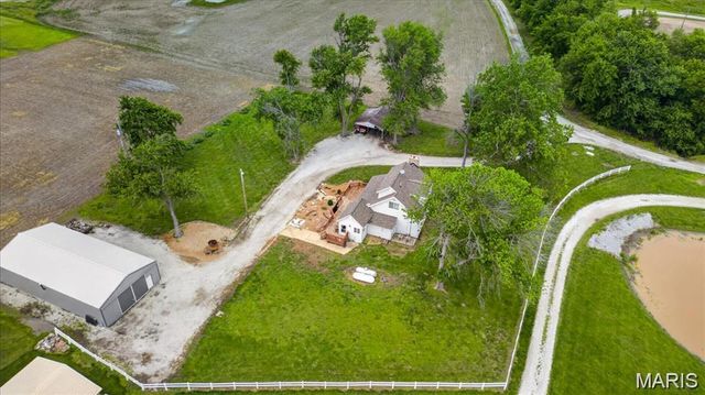 8660 Huch Lane, Columbia, IL 62236