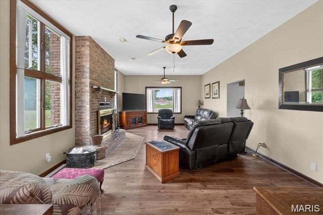 8660 Huch Lane, Columbia, IL 62236