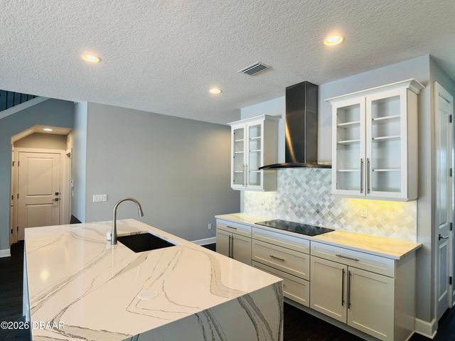 672 Mosaic Boulevard, Daytona Beach, FL 32124