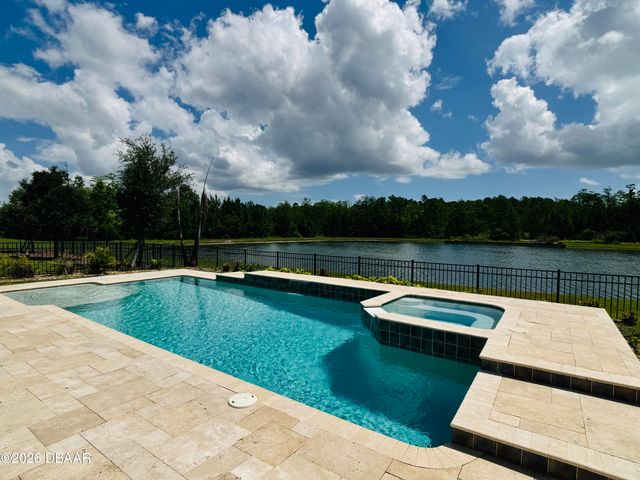 672 Mosaic Boulevard, Daytona Beach, FL 32124