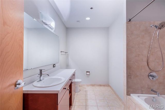 721 N 17th Street 207, St Louis, MO 63103