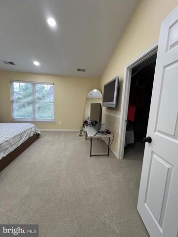 43723 BANSHEE HEIGHTS TER, Ashburn, VA 20148
