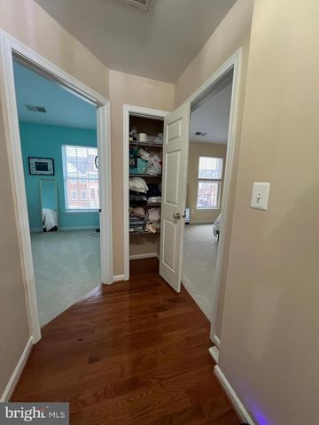 43723 BANSHEE HEIGHTS TER, Ashburn, VA 20148