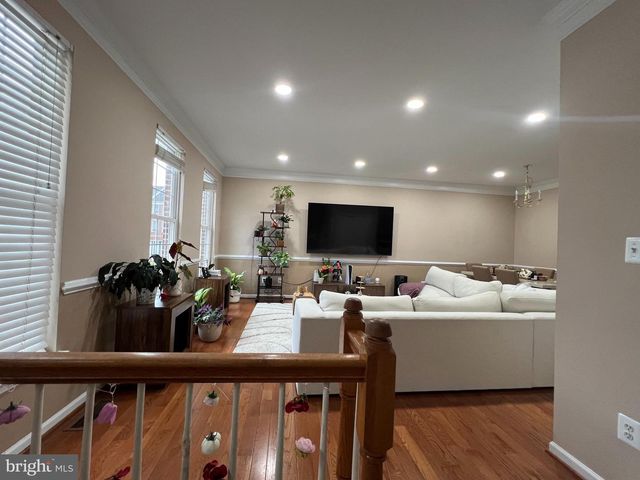 43723 BANSHEE HEIGHTS TER, Ashburn, VA 20148