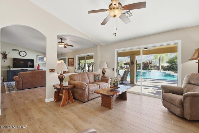 37467 S Ridgeview Boulevard, Tucson, AZ 85739