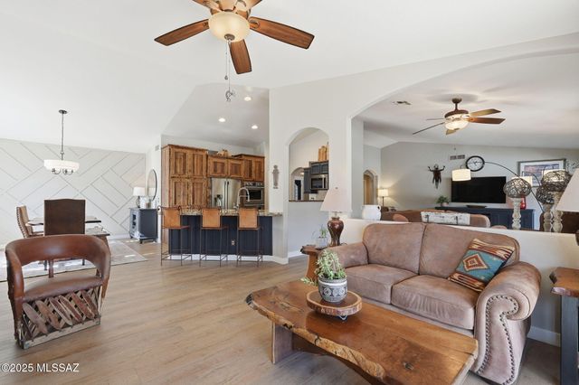 37467 S Ridgeview Boulevard, Tucson, AZ 85739