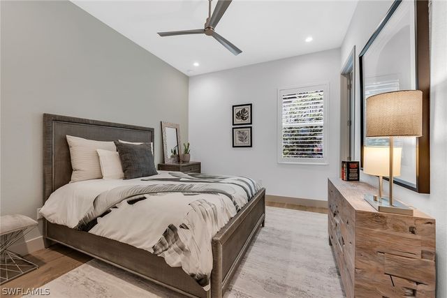 6184 Antigua WAY, Naples, FL 34113