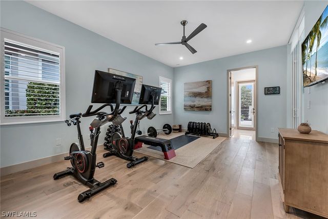 6184 Antigua WAY, Naples, FL 34113