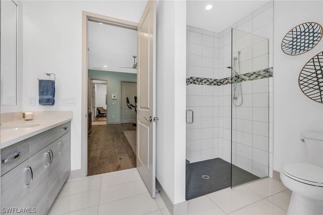 6184 Antigua WAY, Naples, FL 34113