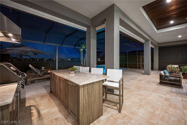 6184 Antigua WAY, Naples, FL 34113