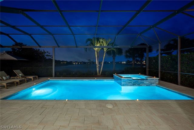 6184 Antigua WAY, Naples, FL 34113