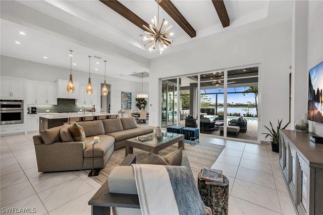 6184 Antigua WAY, Naples, FL 34113