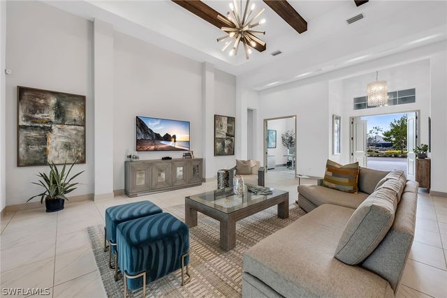 6184 Antigua WAY, Naples, FL 34113