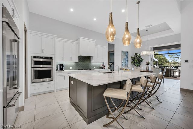 6184 Antigua WAY, Naples, FL 34113