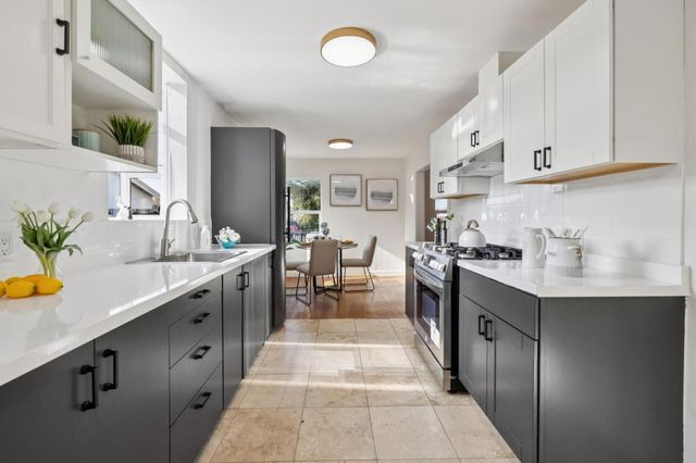 2352 Menalto Avenue, East Palo Alto, CA 94303