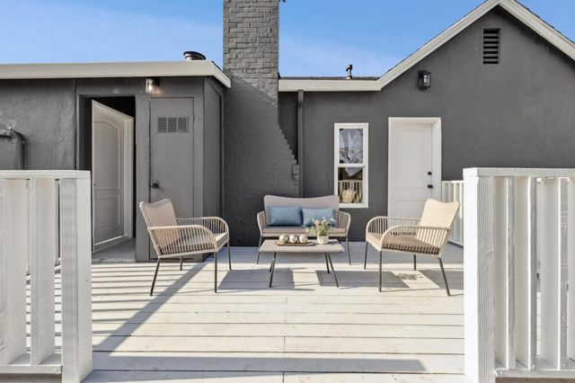 2352 Menalto Avenue, East Palo Alto, CA 94303