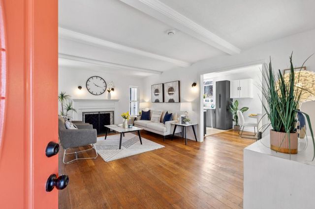 2352 Menalto Avenue, East Palo Alto, CA 94303