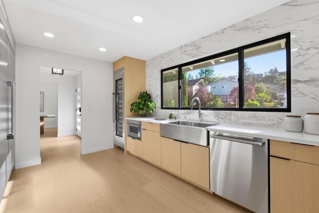 22 Dickens Court, San Carlos, CA 94070