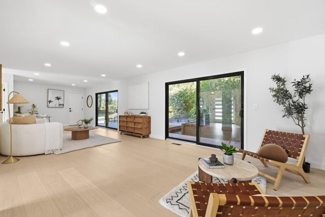 22 Dickens Court, San Carlos, CA 94070