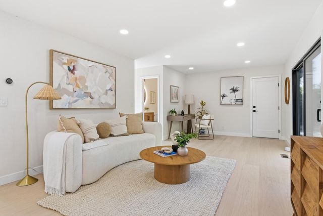 22 Dickens Court, San Carlos, CA 94070