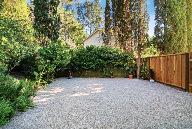 22 Dickens Court, San Carlos, CA 94070