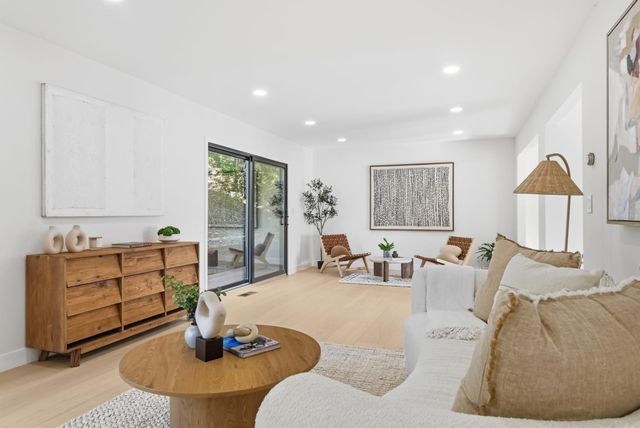 22 Dickens Court, San Carlos, CA 94070