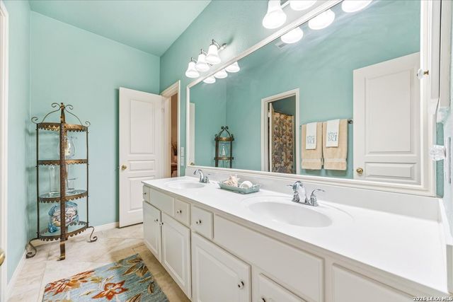 17202 Blanco Oaks, San Antonio, TX 78248