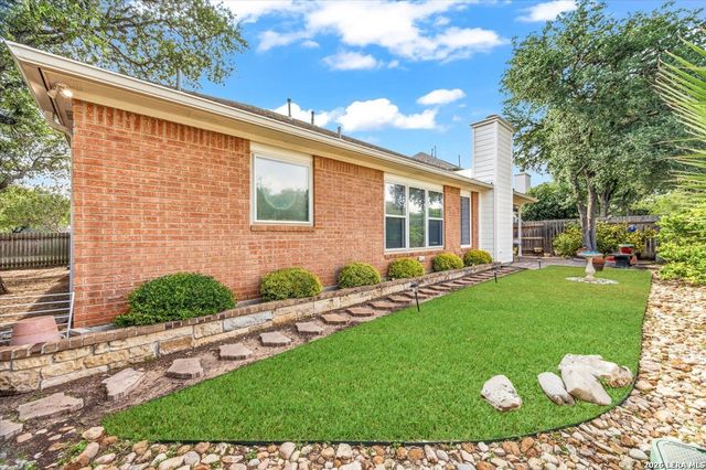17202 Blanco Oaks, San Antonio, TX 78248