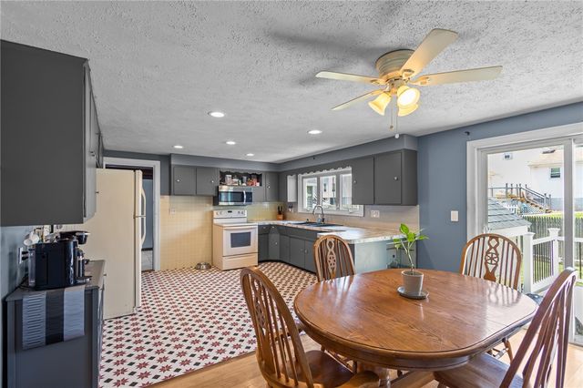 58 East Street, West Warwick, RI 02893