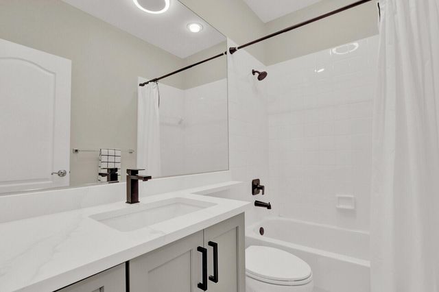 28 Live Oak Circle, Tequesta, FL 33469