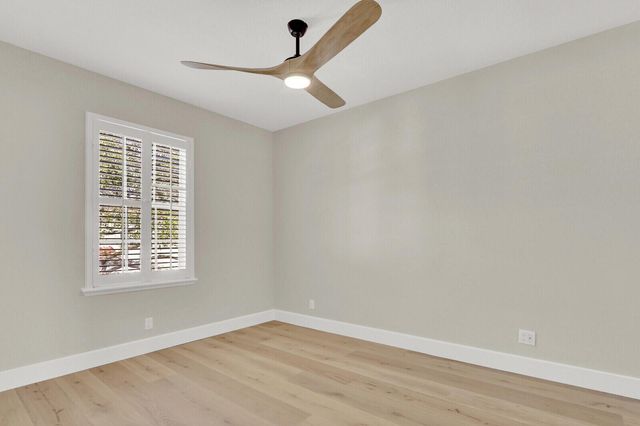 28 Live Oak Circle, Tequesta, FL 33469