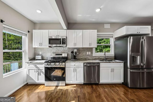 4214 Quail Creek Drive, Flowery Branch, GA 30542
