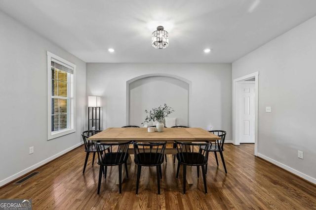 4214 Quail Creek Drive, Flowery Branch, GA 30542