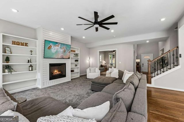 4214 Quail Creek Drive, Flowery Branch, GA 30542