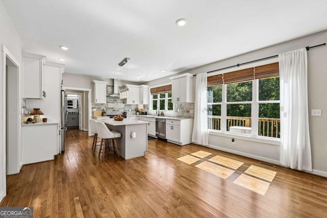 4214 Quail Creek Drive, Flowery Branch, GA 30542