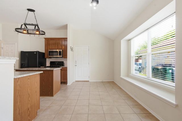224 Poplarwood DR, Kyle, TX 78640
