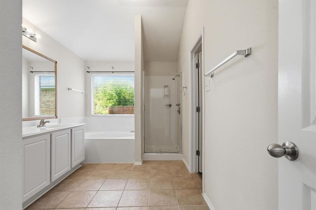 224 Poplarwood DR, Kyle, TX 78640
