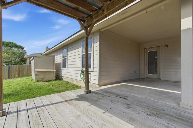 224 Poplarwood DR, Kyle, TX 78640