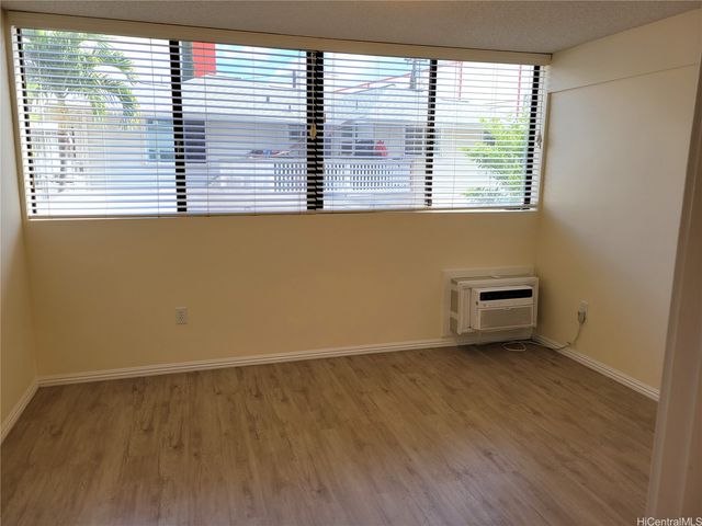 2860 Waialae Avenue 114, Honolulu, HI 96826