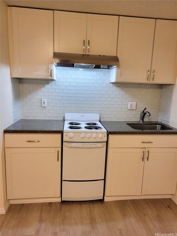 2860 Waialae Avenue 114, Honolulu, HI 96826