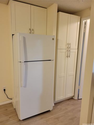 2860 Waialae Avenue 114, Honolulu, HI 96826