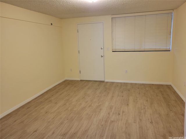 2860 Waialae Avenue 114, Honolulu, HI 96826