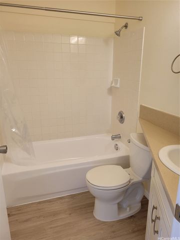 2860 Waialae Avenue 114, Honolulu, HI 96826