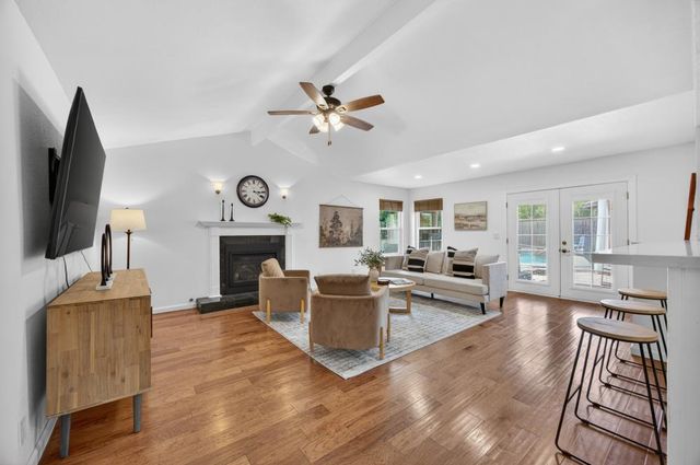 6715 Main Ave, Orangevale, CA 95662