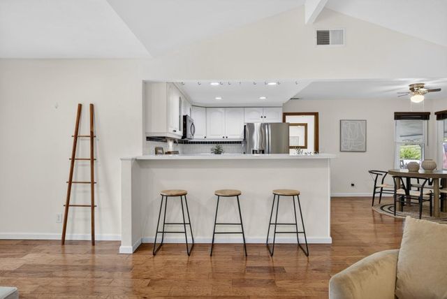 6715 Main Ave, Orangevale, CA 95662