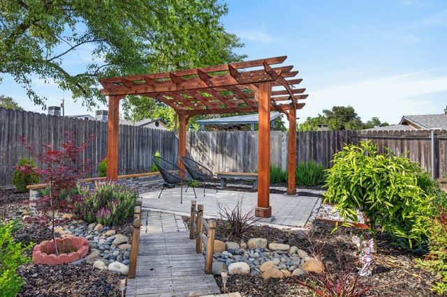 6715 Main Ave, Orangevale, CA 95662