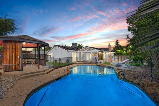 6715 Main Ave, Orangevale, CA 95662